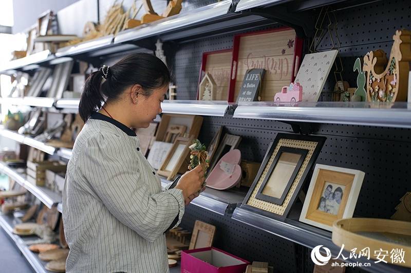 皖北小镇<strong></p>
<p>工艺品</strong>，工艺品出海:工艺品