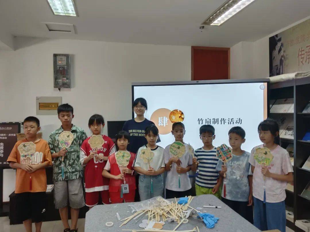 微风“竹”艺 制扇编趣——中徽博暑期徽州竹编亲子体验活动让青少年感受传统工艺之美:工艺扇